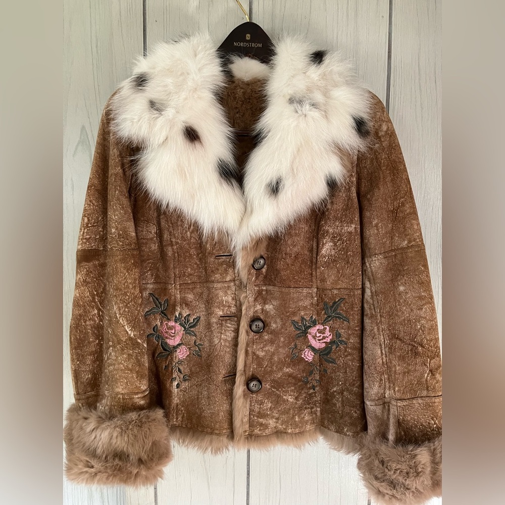 Beautiful suede coat/faux fur lining, collar and cuffs